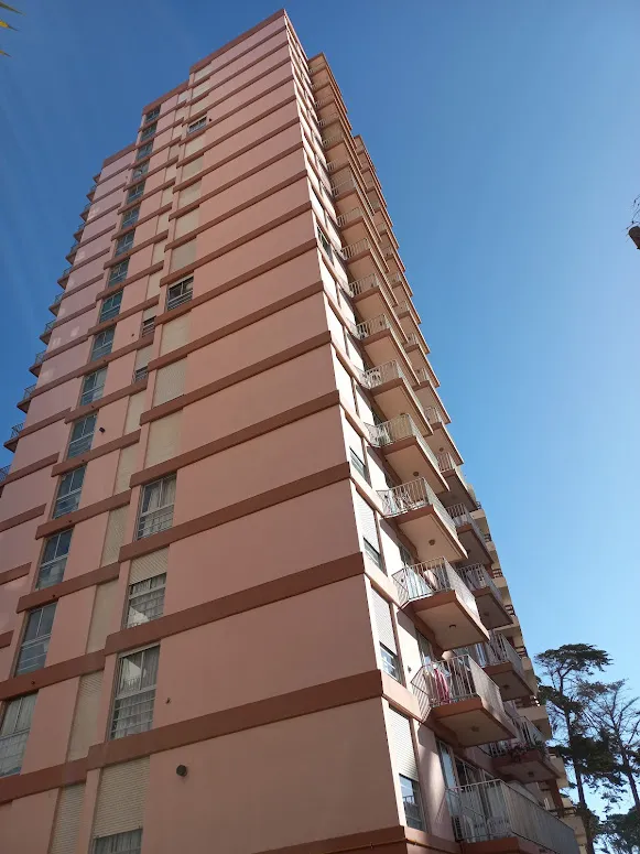 Departamento 3 ambientes impecable. centro