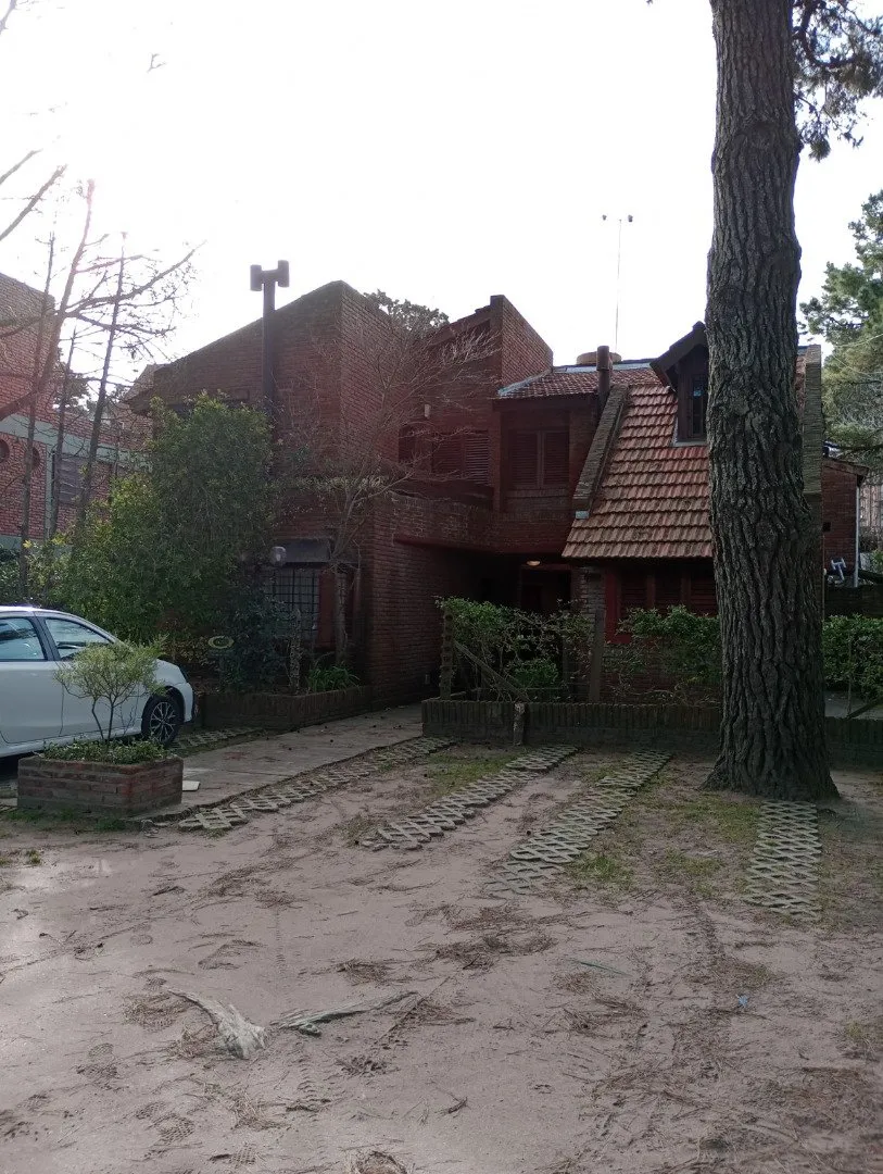 Duplex 3 Ambientes . Con Cochera fija