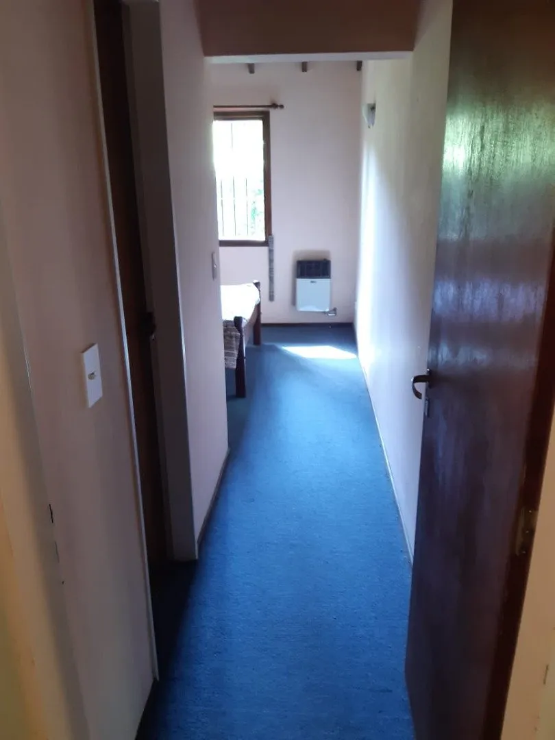 Duplex tipo casa ( acceso directo desde la calle, individual )