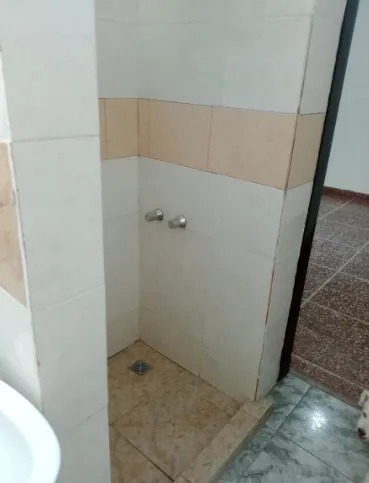 PH DEPTO  MUY BIEN UBICADO RECICLADO      MUY LUMINOSO  -  SE ESCUCHAN PROPUESTAS !!!!!
