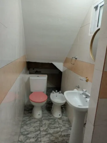 PH DEPTO  MUY BIEN UBICADO RECICLADO      MUY LUMINOSO  -  SE ESCUCHAN PROPUESTAS !!!!!