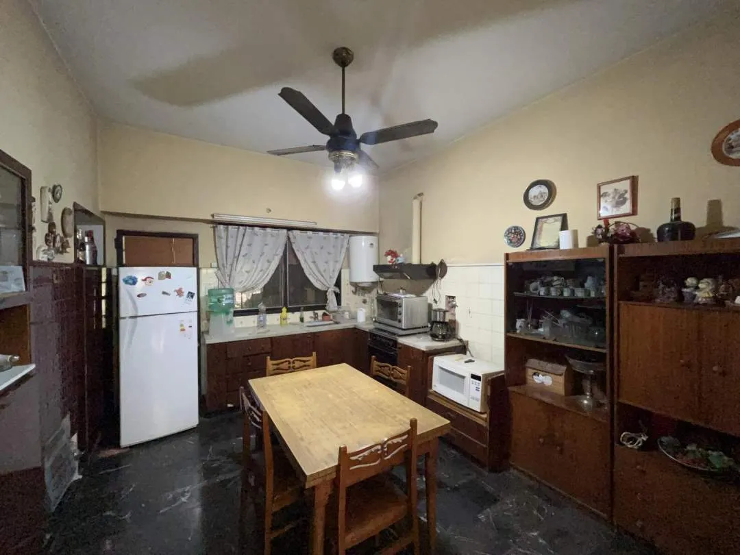 Depósito- Local y 3 departamentos  en Block - Venta-Parque Chacabuco