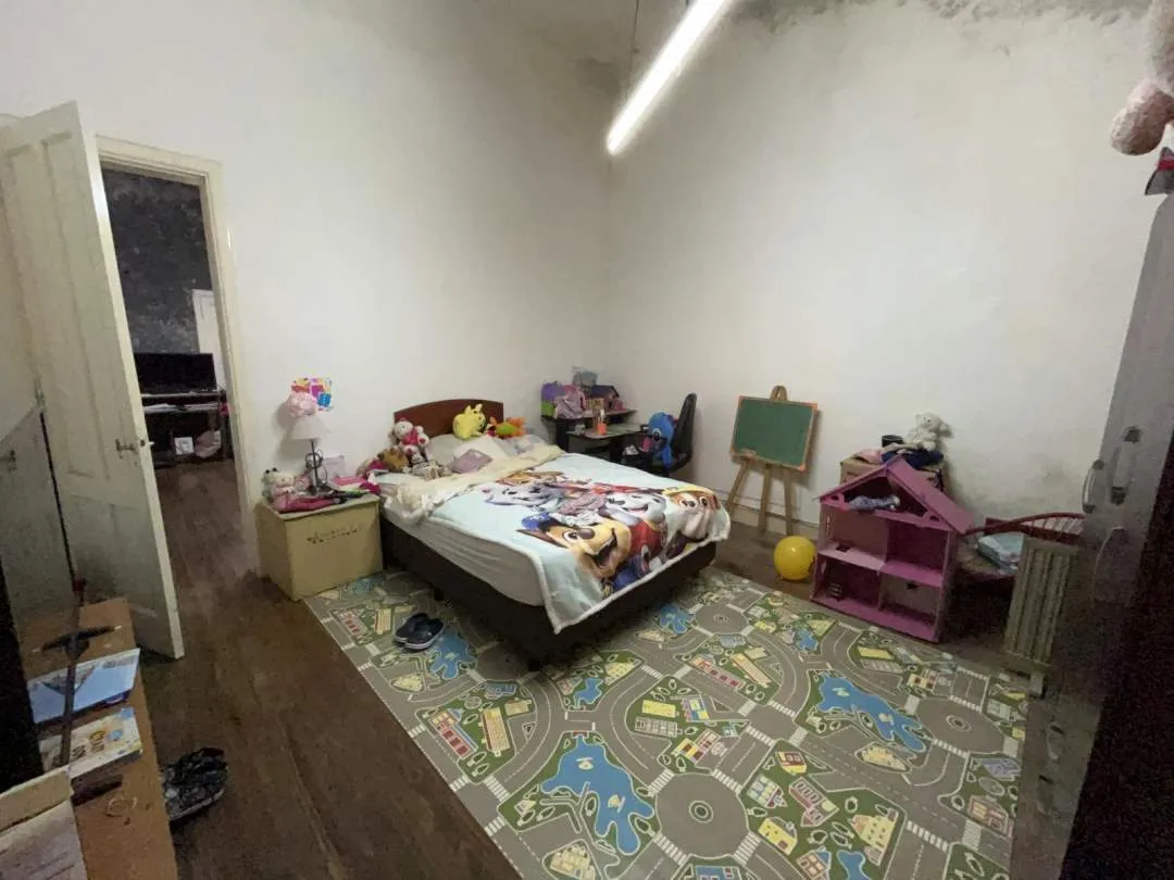 Casa a reciclar- Lote propio-Venta-Parque Chacabuco