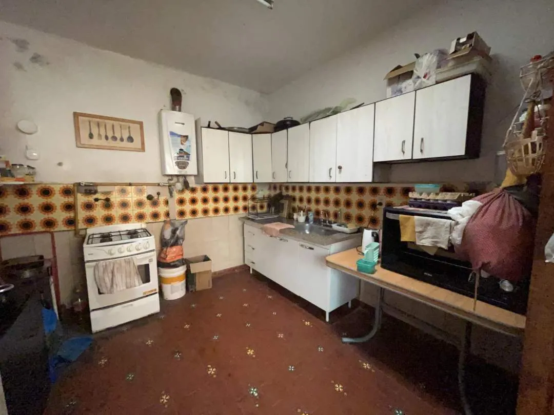 Casa a reciclar- Lote propio-Venta-Parque Chacabuco
