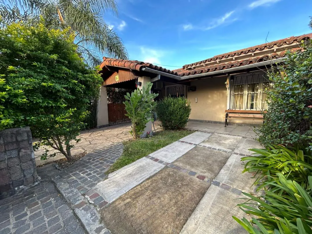 Casa 7x20 en Venta-Ciudad Jardín