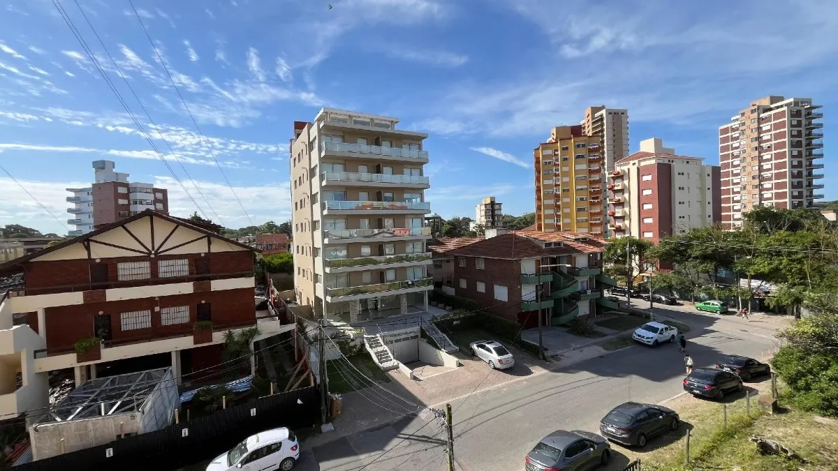 Departamento En Venta En Gesell Centro