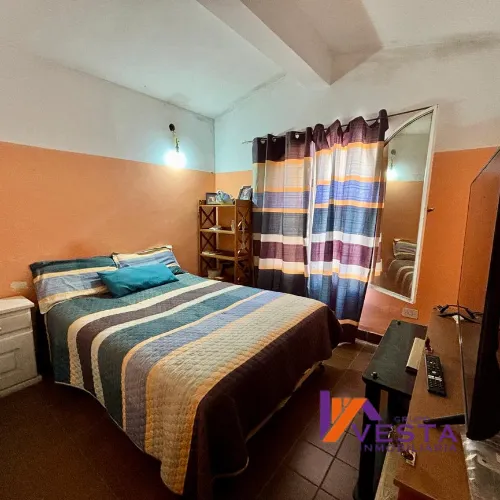 BARRIO PERIODISTA - CASA EN VENTA - ZONA SUR