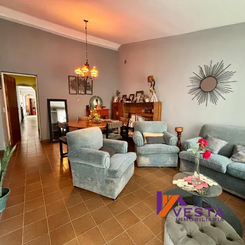 BARRIO PERIODISTA - CASA EN VENTA - ZONA SUR