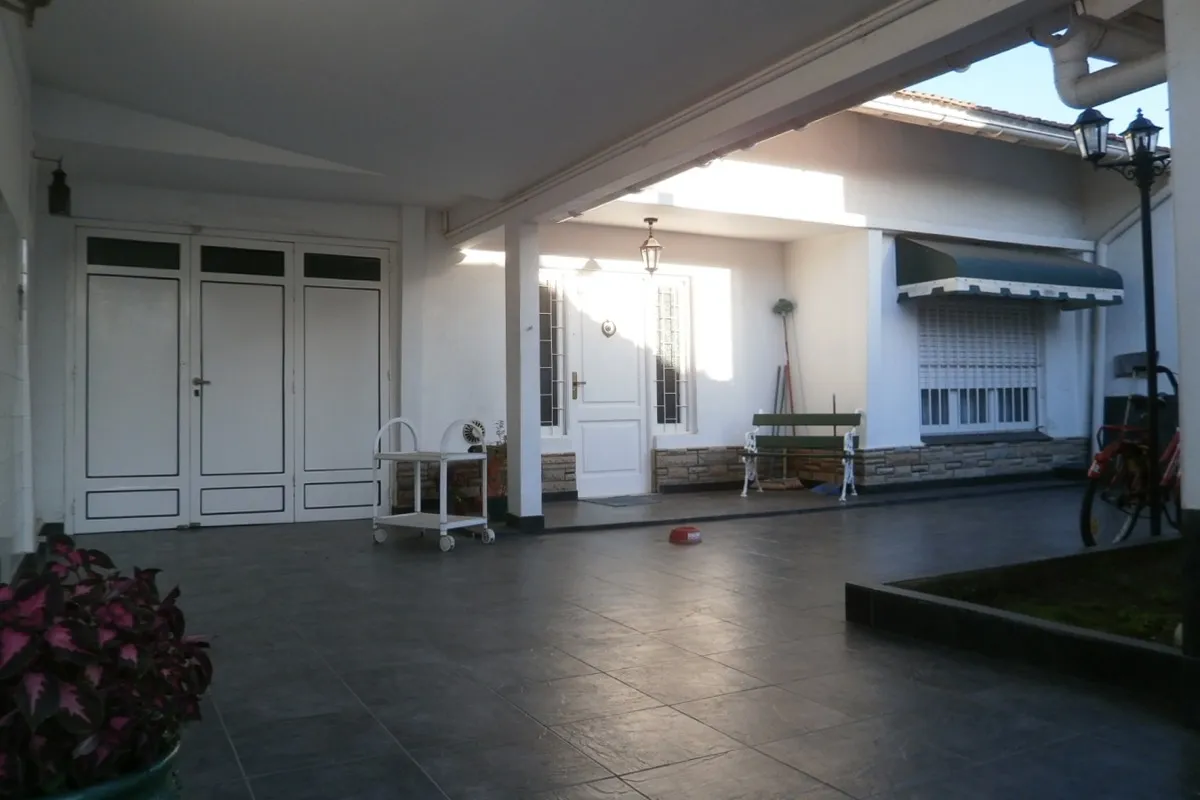 Santa Teresita.  2 Chalet De 3 Ambientes En Barrio Residencial! Gas Conectado.