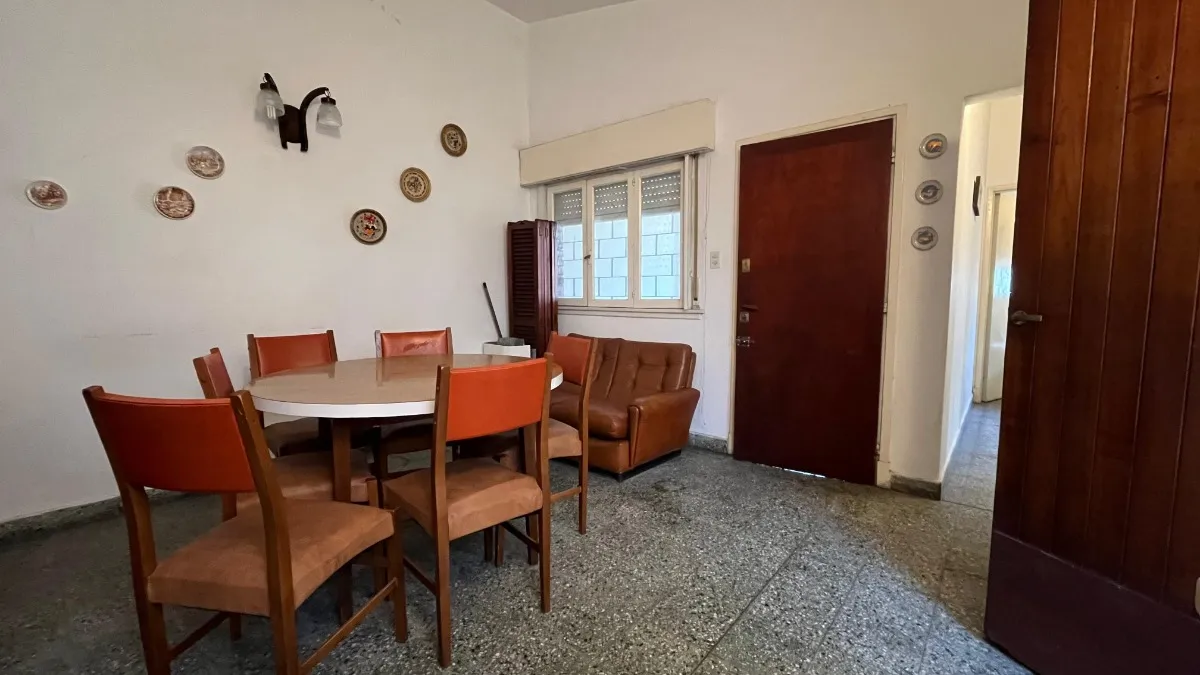 Santa Teresita Se Vende Chalecito En El Centro Con Garage Cubierto [duplicada]