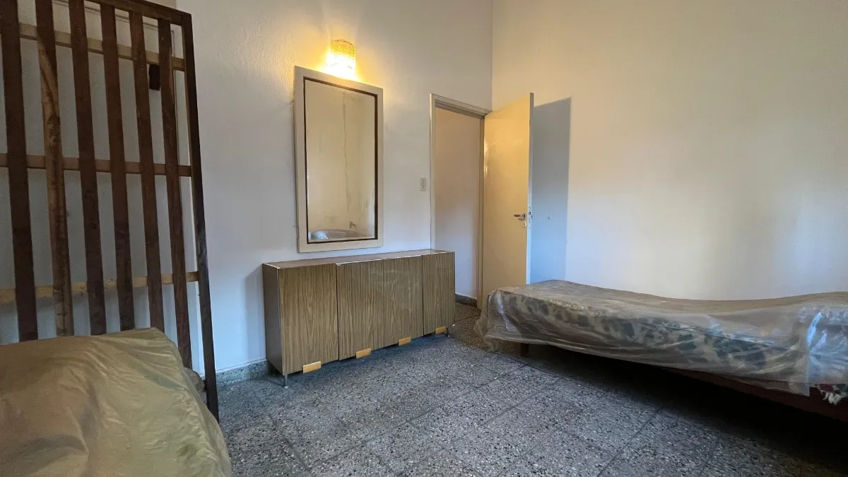 Santa Teresita Se Vende Chalecito En El Centro Con Garage Cubierto [duplicada]