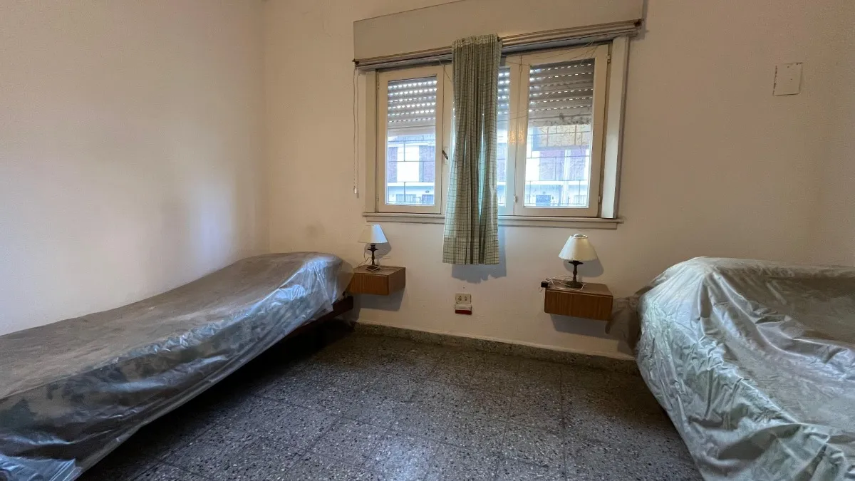 Santa Teresita Se Vende Chalecito En El Centro Con Garage Cubierto [duplicada]