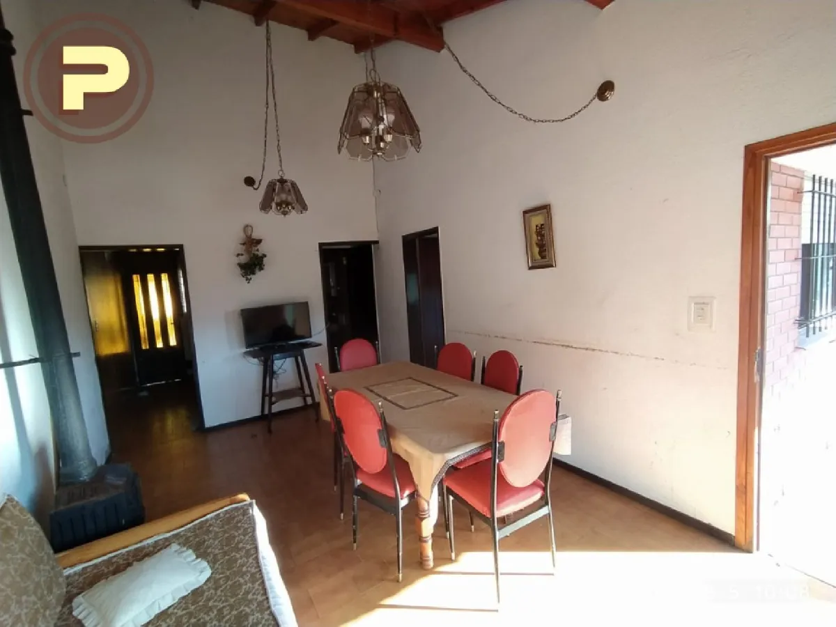 Hermoso Chalet sobre calle 5
