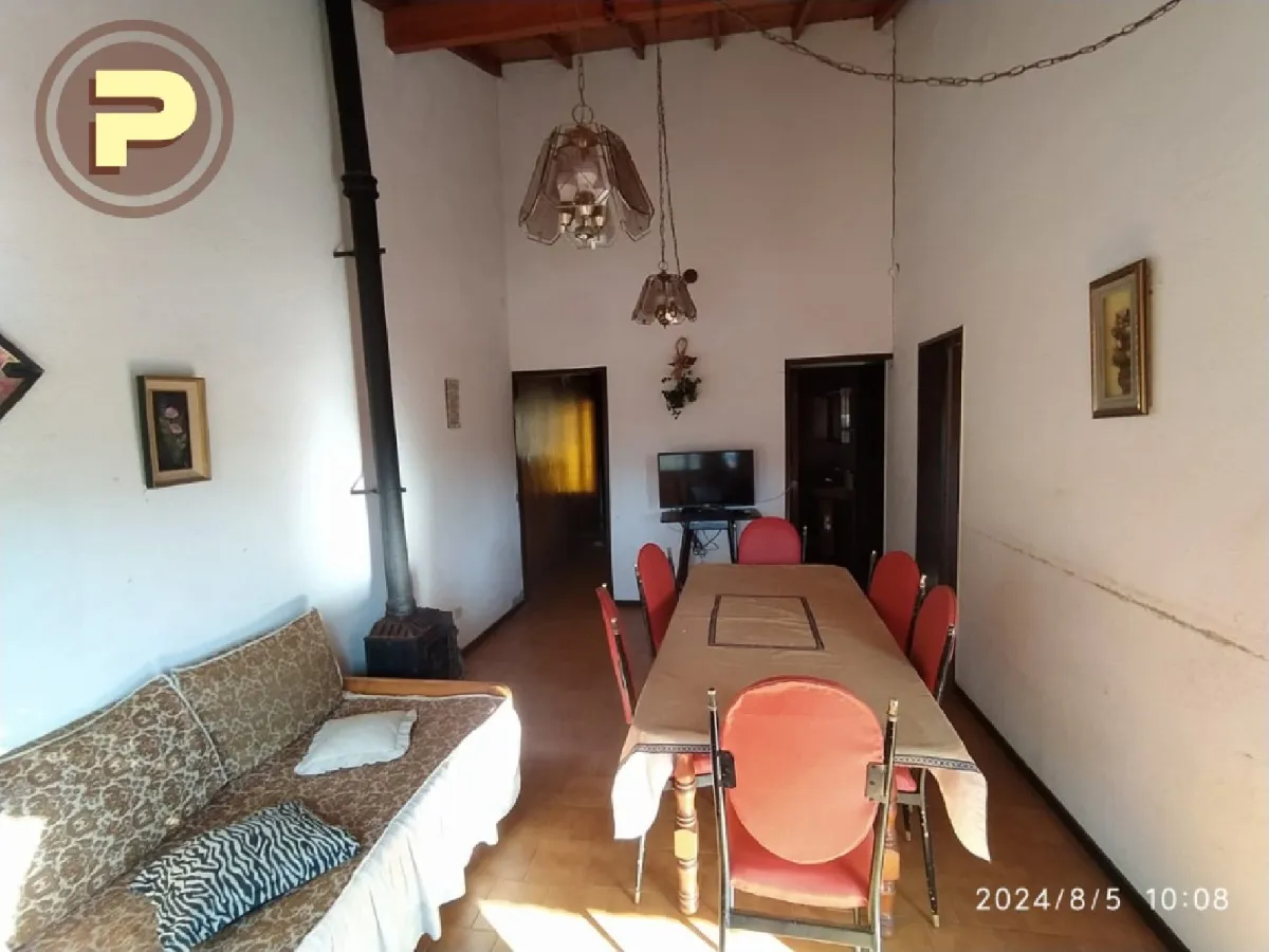 Hermoso Chalet sobre calle 5