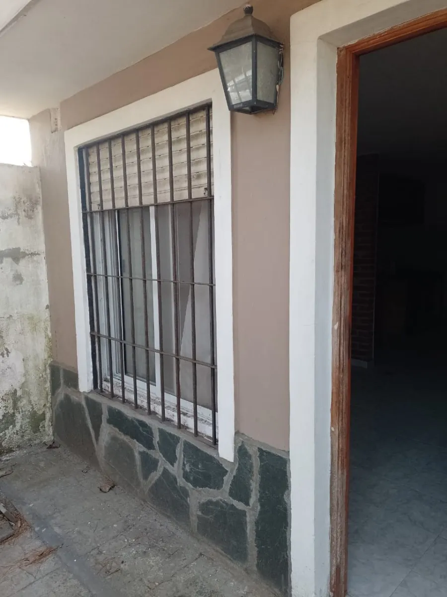 Casa En Block Comunicadas Con Patio Compartido En Las Toninas