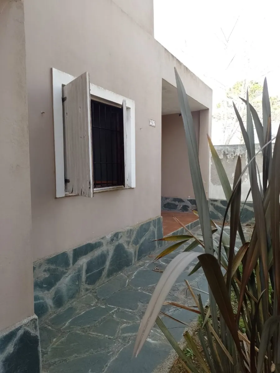Casa En Block Comunicadas Con Patio Compartido En Las Toninas