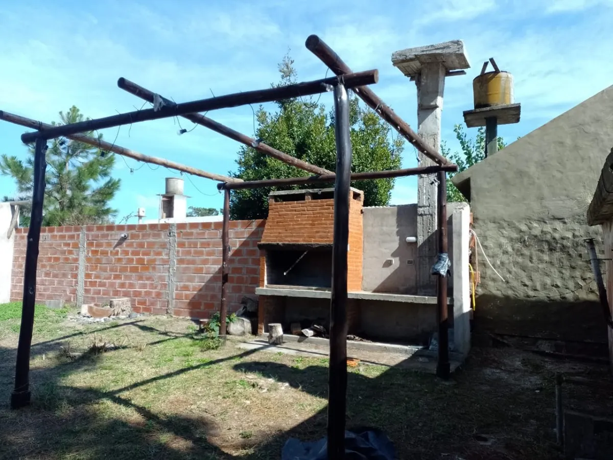 Casa 2 Ambientes Gran  Lote En Las Toninas A 4 Cuadras De La Playa