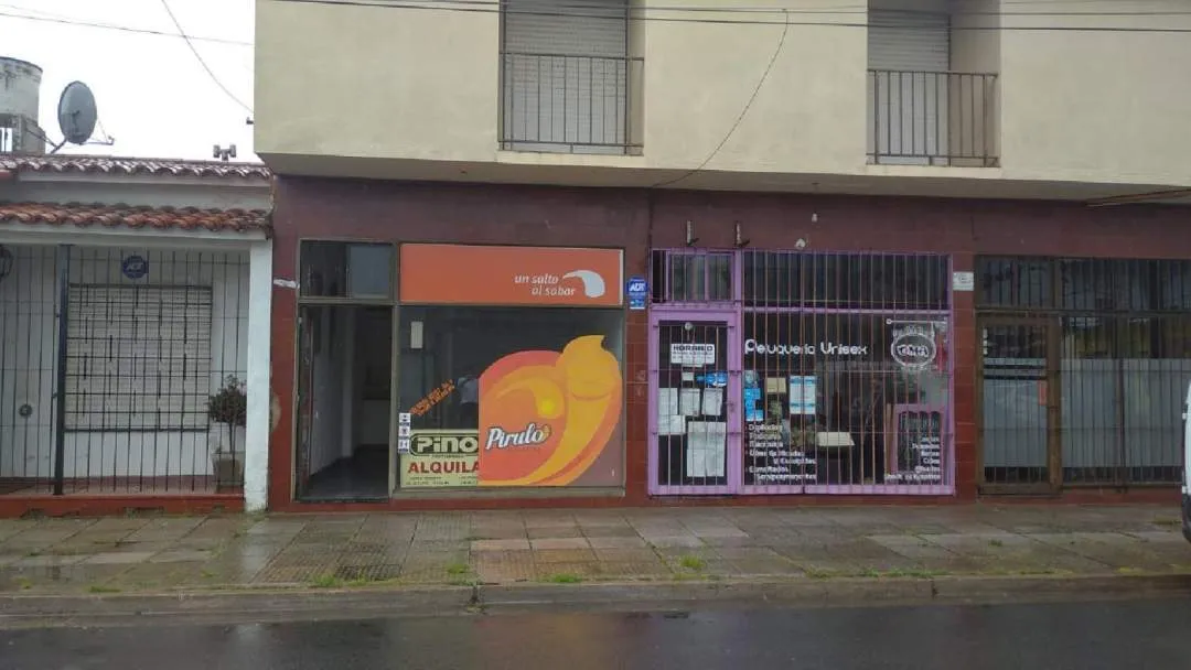LOCAL SOBRE CALLE 3
