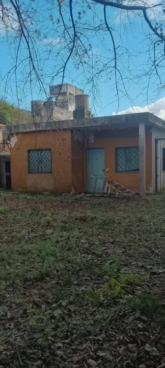 PARA INVERSORES! CASA CON LOTE LIBRE A 100M DEL MAR