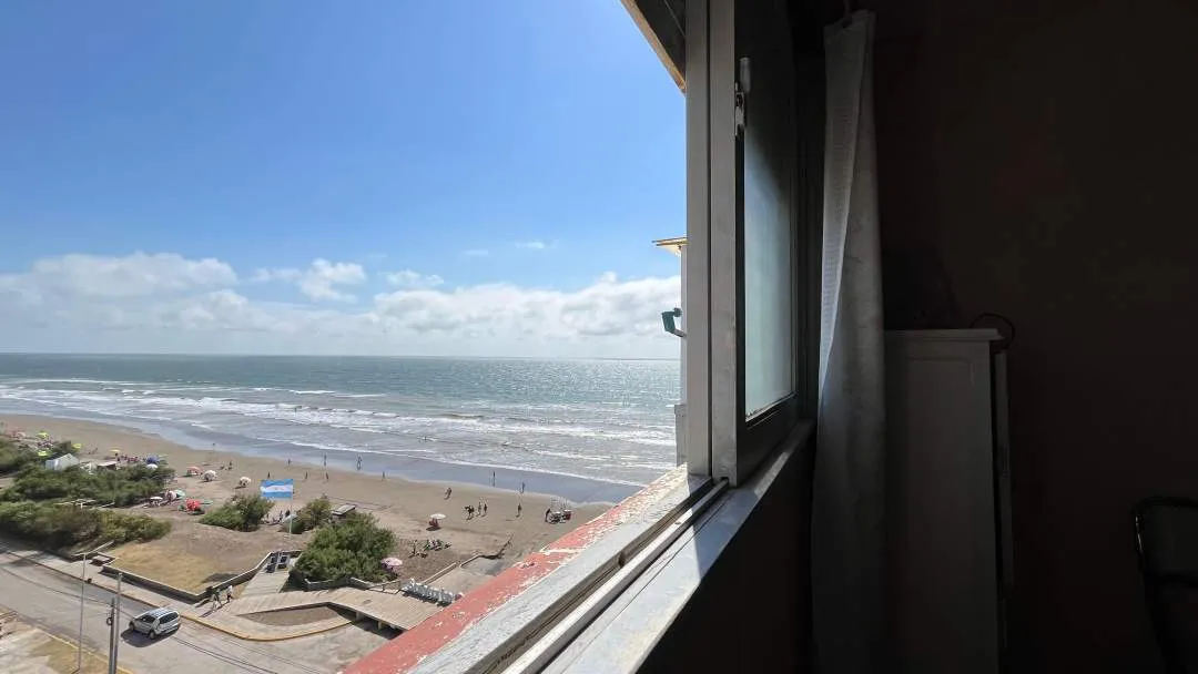 DEPARTAMENTO CON HERMOSA VISTA AL MAR