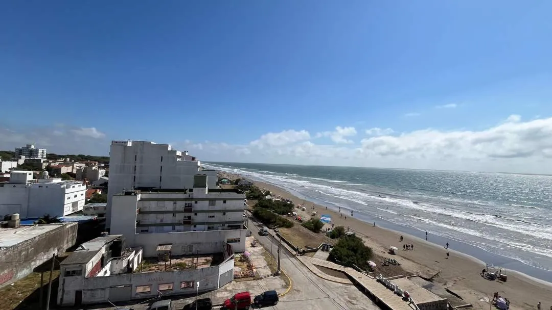 DEPARTAMENTO CON HERMOSA VISTA AL MAR