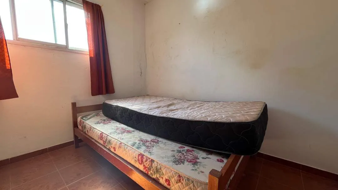 CASA SOLA EN LOTE CON LOCAL  DE 30m2 ¡FRENTE A LA RUTA!