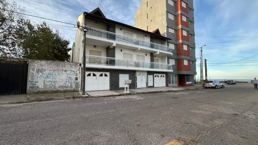 Espectacular edificio en block! "Per Noi"