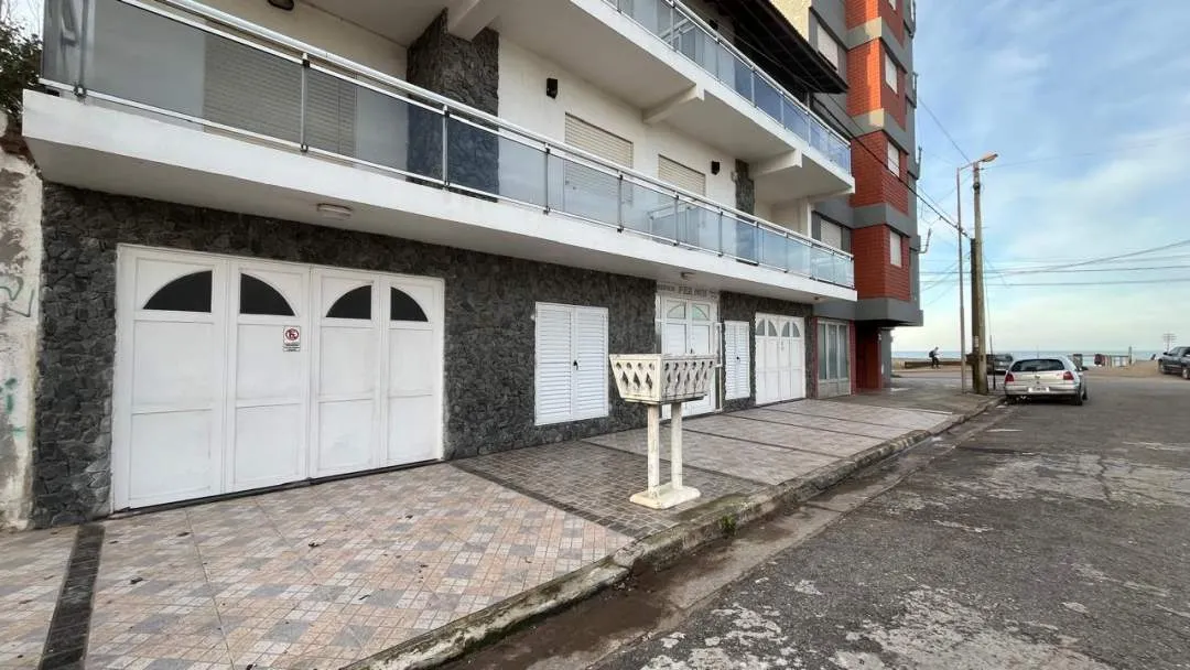 Espectacular edificio en block! "Per Noi"