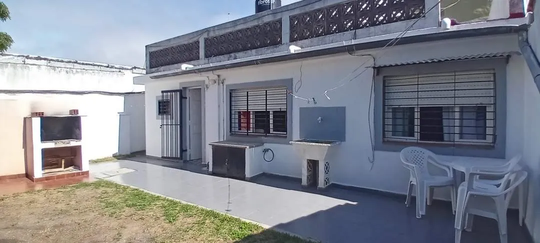 2 CASAS EN BLOCK A 150M DEL MAR