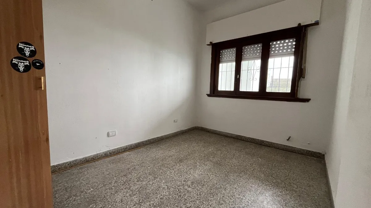 RESERVADO!!!      Se Venden 2 Locales Y 1 Casa