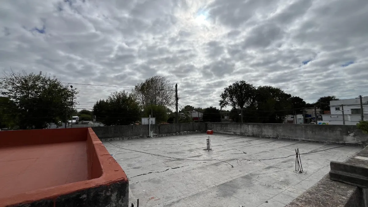 RESERVADO!!!      Se Venden 2 Locales Y 1 Casa