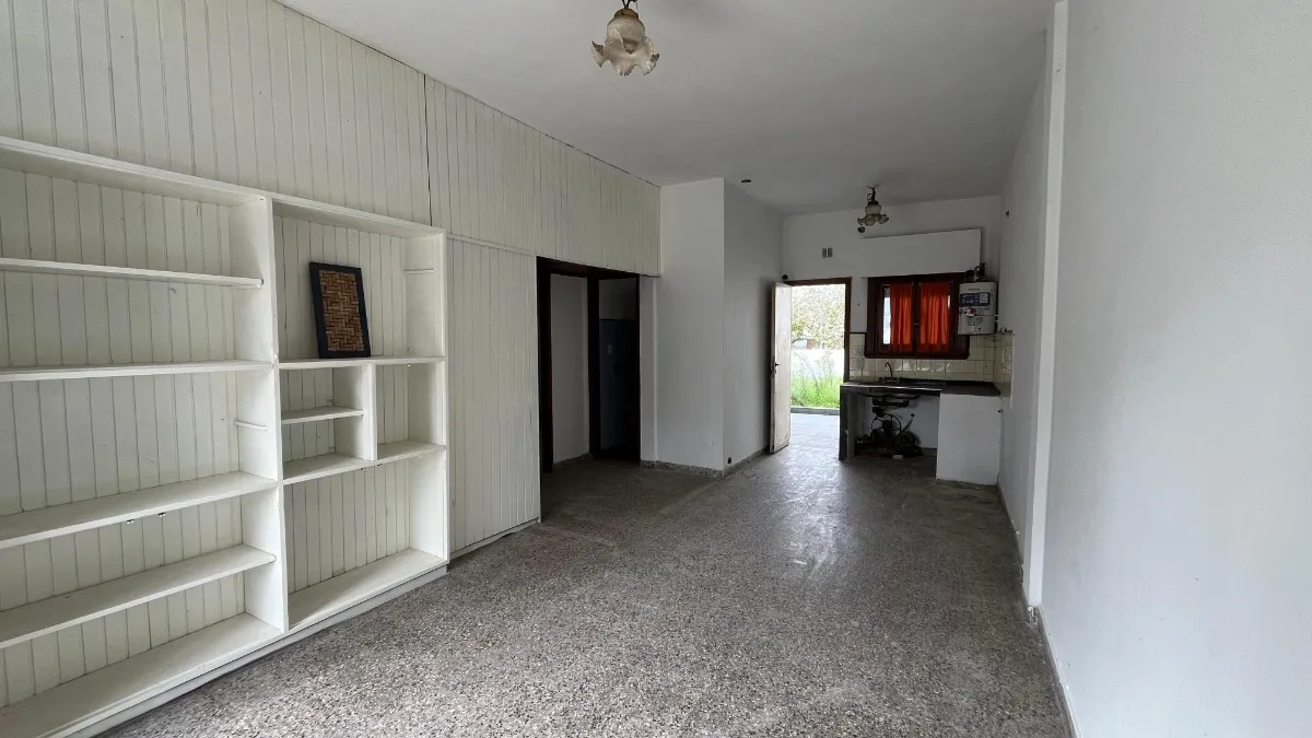 RESERVADO!!!      Se Venden 2 Locales Y 1 Casa