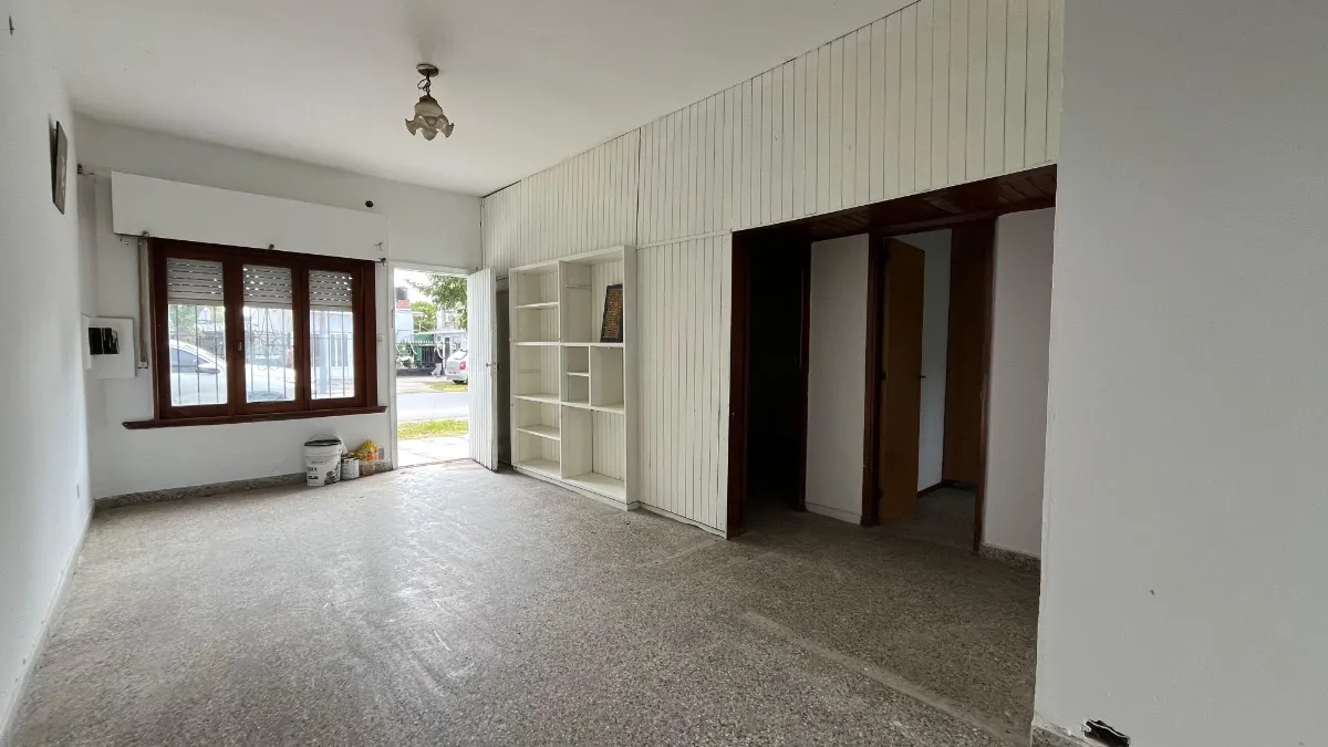 RESERVADO!!!      Se Venden 2 Locales Y 1 Casa