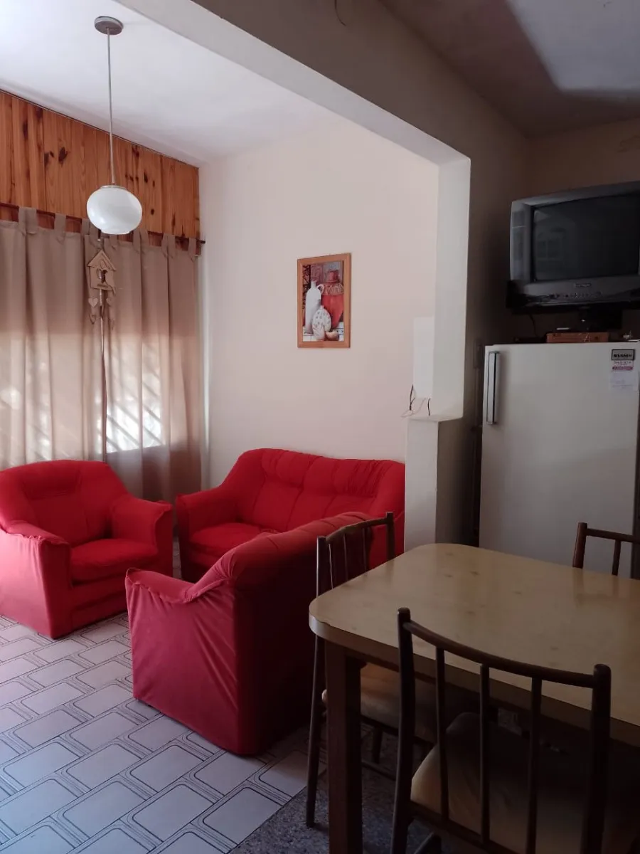 Casa Sola En Lote En Las Toninas A 3 Cuadras Del Mar