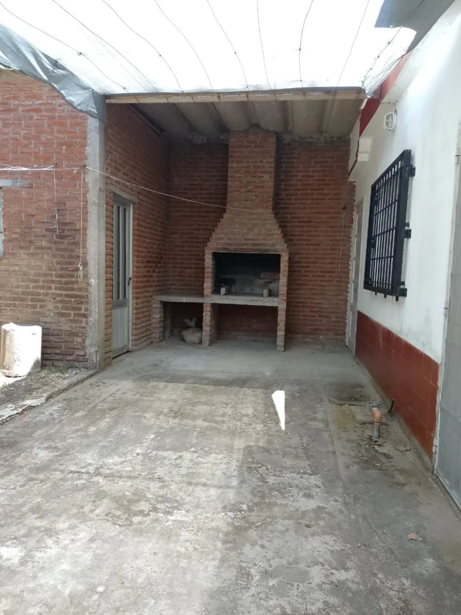 Casa Sola En Lote En Las Toninas A 3 Cuadras Del Mar