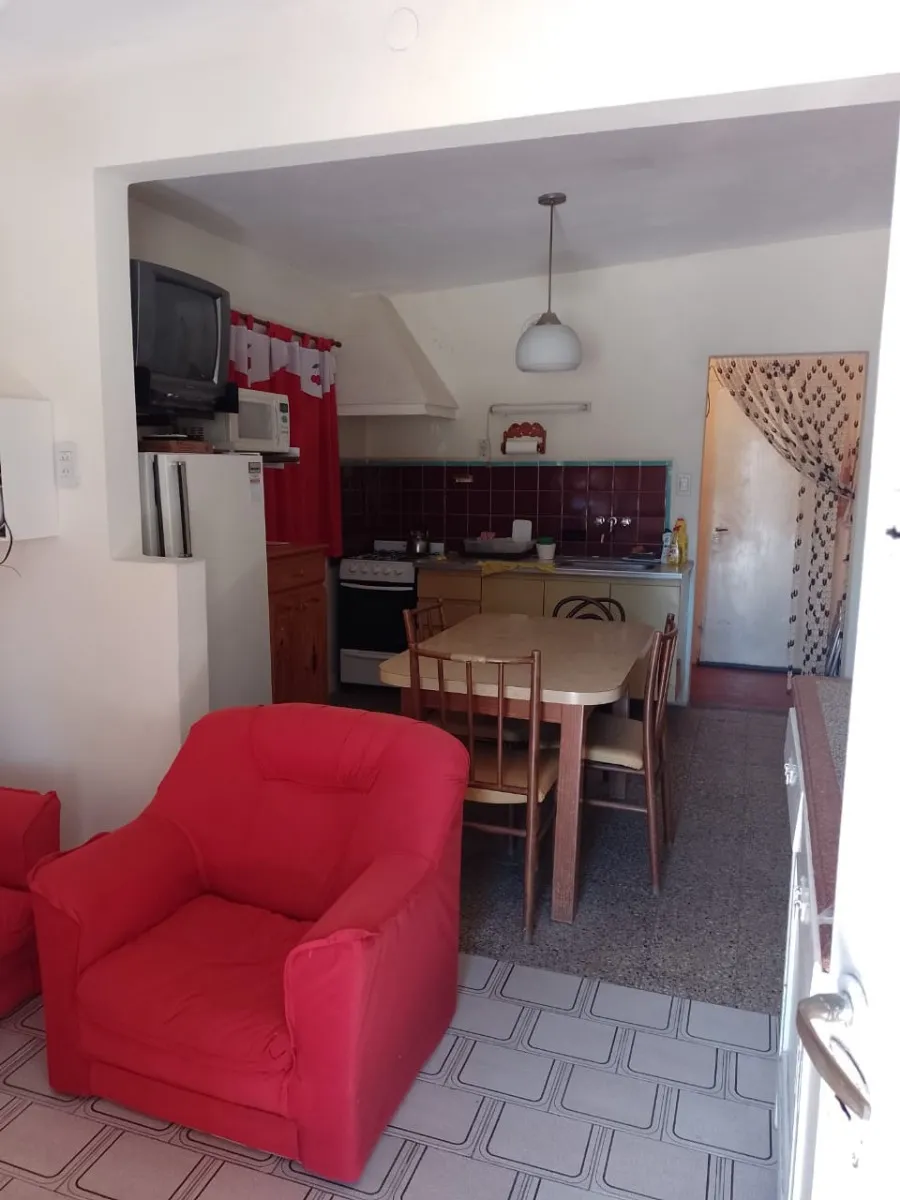 Casa Sola En Lote En Las Toninas A 3 Cuadras Del Mar
