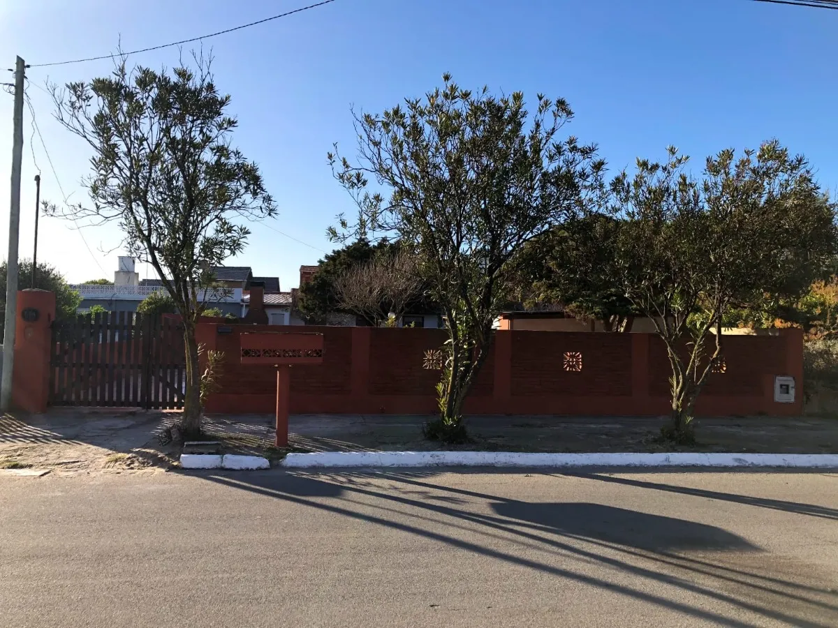 Venta En Block Las Toninas Casa Quincho Departamento A 1 Cuadra Del Mar