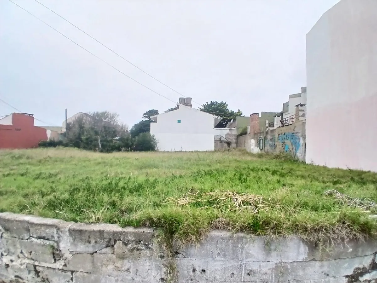 Unico Lote Libre En La Cuadra A 50m Del Mar En Santa Teresita