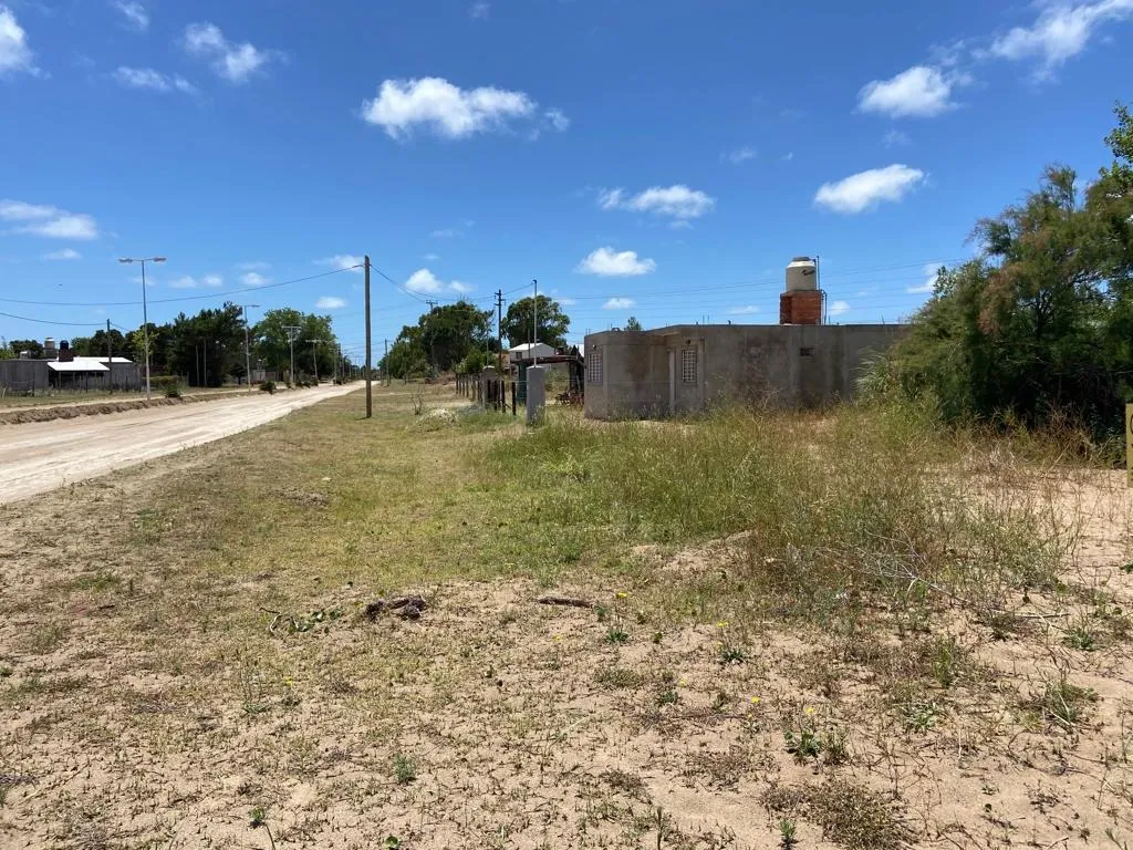 Lote En Zona Residencial De Las Toninas A Metros De La Terminal De Omnibus
