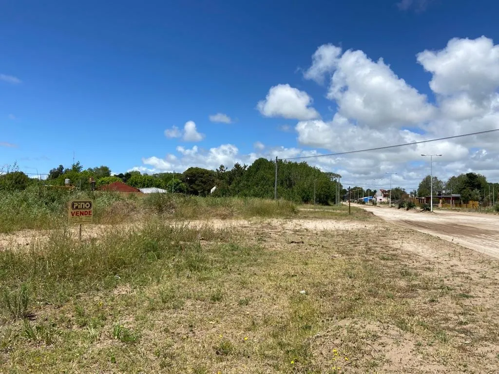 Lote En Zona Residencial De Las Toninas A Metros De La Terminal De Omnibus