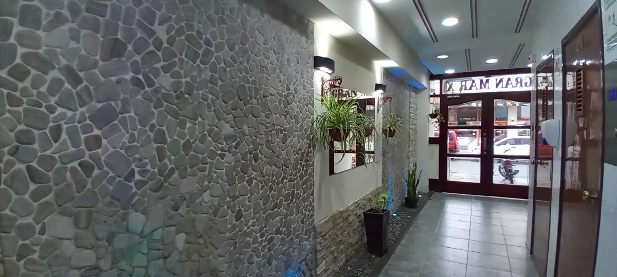 Se Vende Monoambiente En Peatonal. Santa Teresita