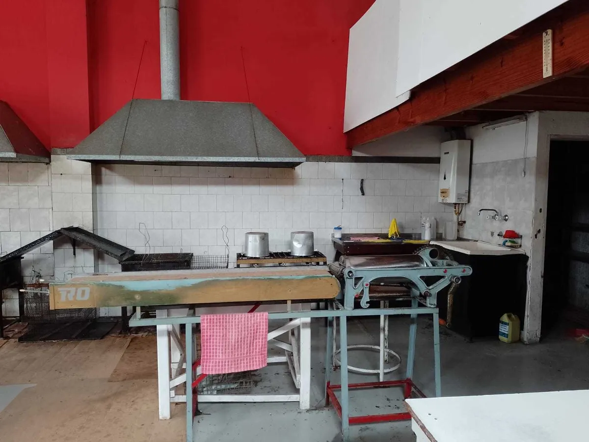 Venta En Block Sobre Avenida Comercial En Las Toninas