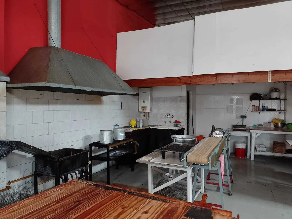 Venta En Block Sobre Avenida Comercial En Las Toninas