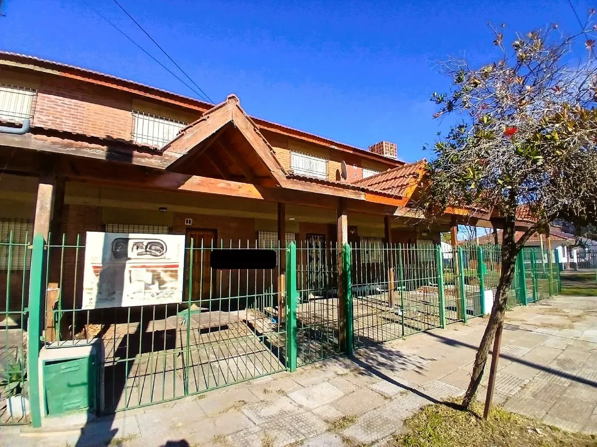 Gran Duplex!!             Cochera - Parrilla - Gas Conectado