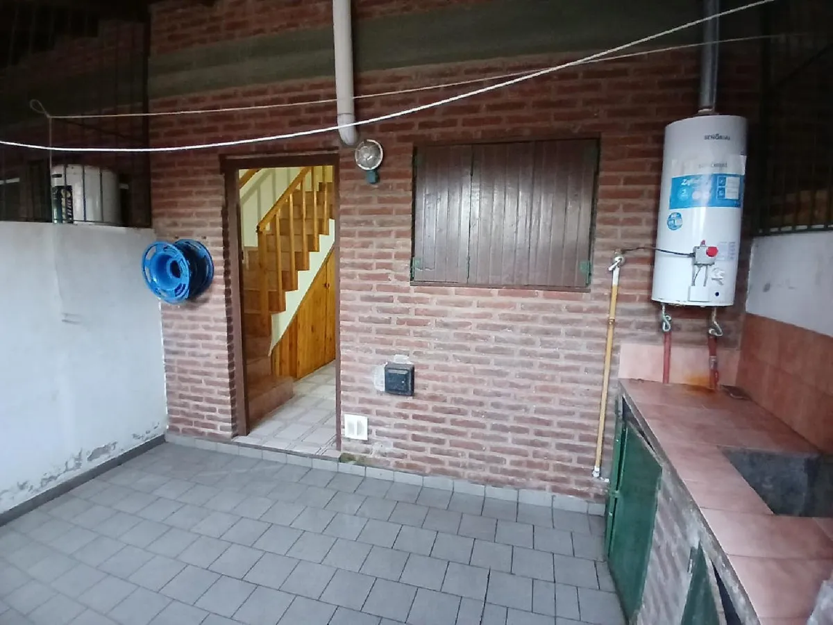 Gran Duplex!!             Cochera - Parrilla - Gas Conectado