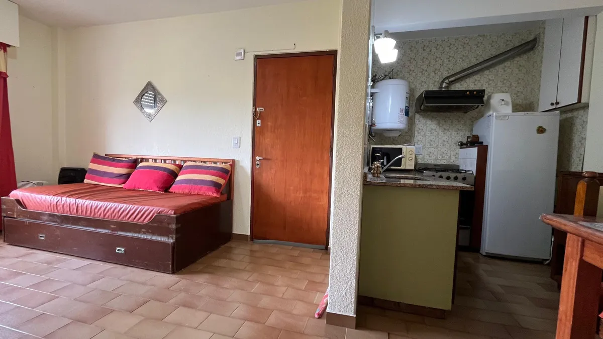 2 Ambientes En Excelente Zona De Santa Teresita