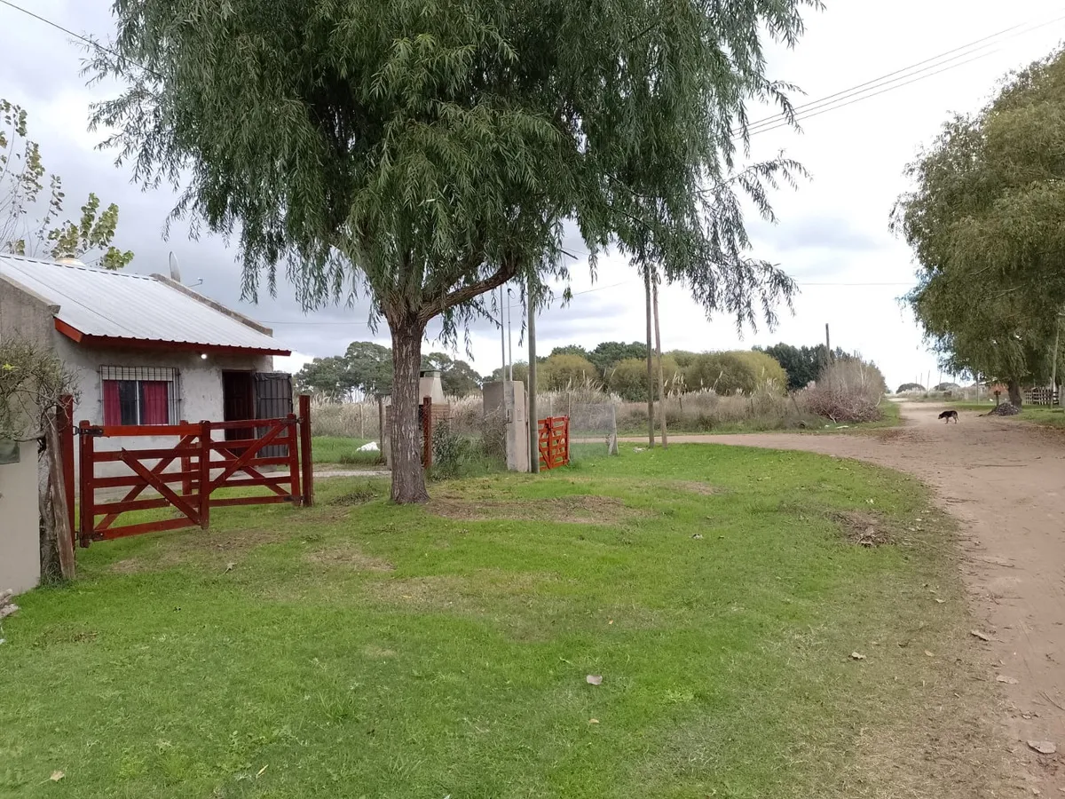 Casa Sola En Lote 2 Ambientes En Costa Chica Sobre Av 50