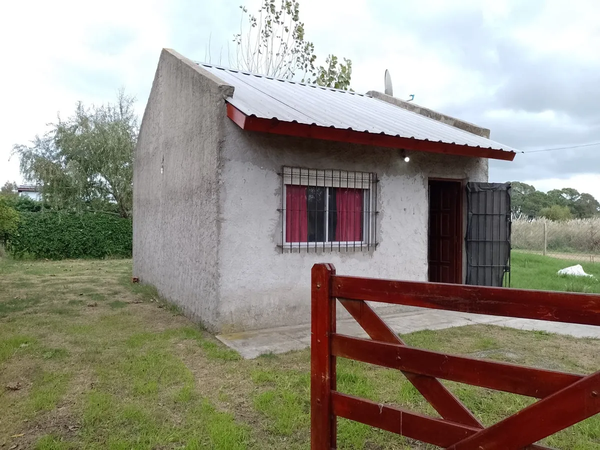 Casa Sola En Lote 2 Ambientes En Costa Chica Sobre Av 50