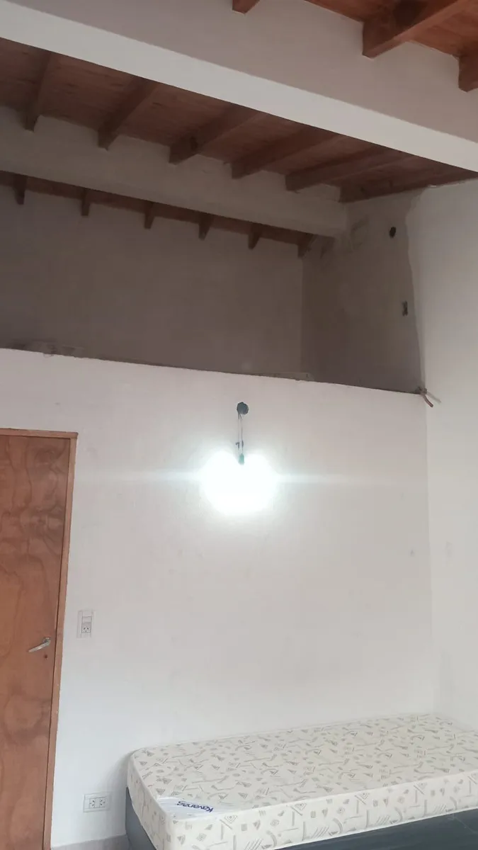 Tipo Casa De 3 Ambientes En Zona Residencial De Las Toninas