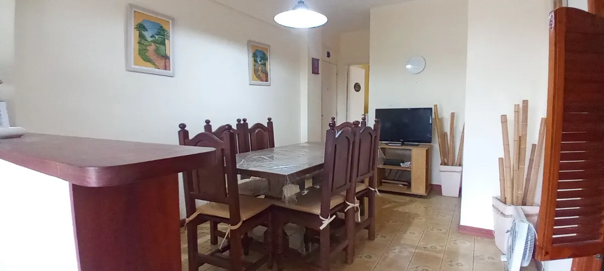 Departamento De 3 Ambientes En Pleno Centro A 200m Del Mar